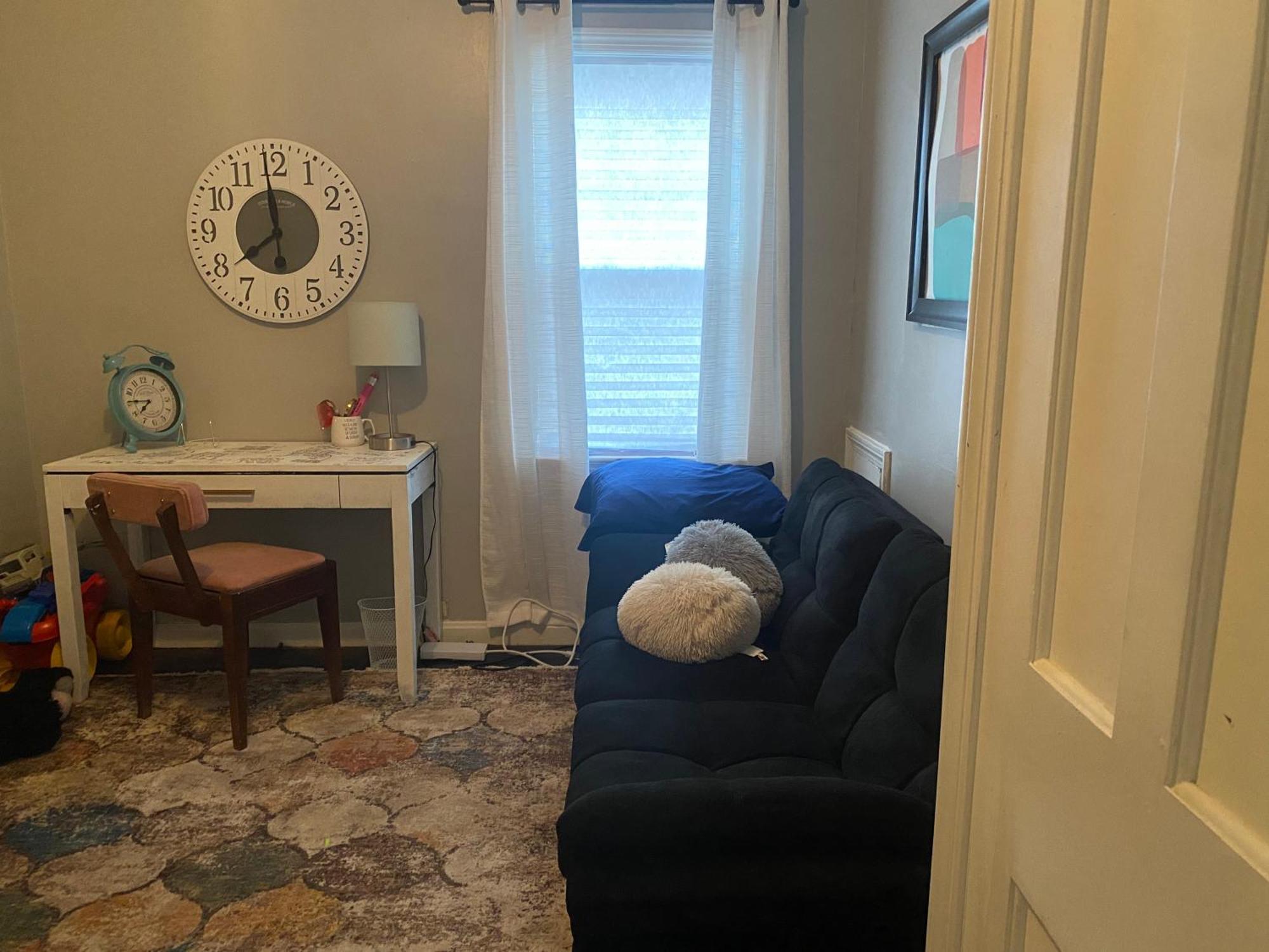 Cozy, 1St Floor Apartment 2Bdrms Plus Semi Private Room With Futon Pets With Fee Family Friendly Close To Everything คลีฟแลนด์ ภายนอก รูปภาพ